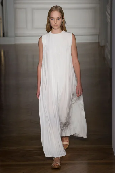 Look 22
